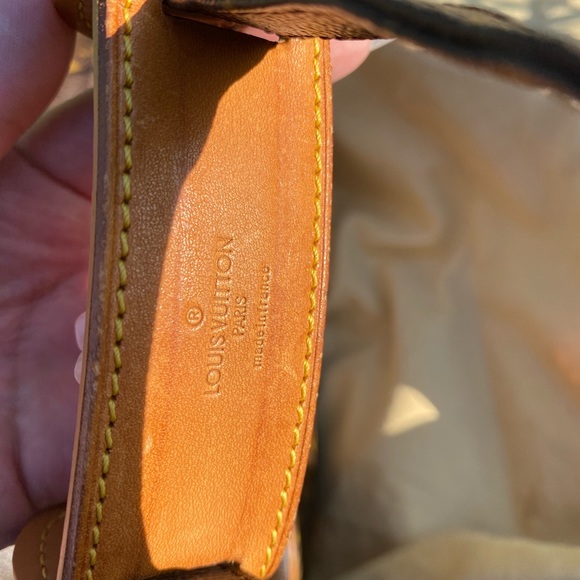 Louis Vuitton Nile - Picture 5 of 16